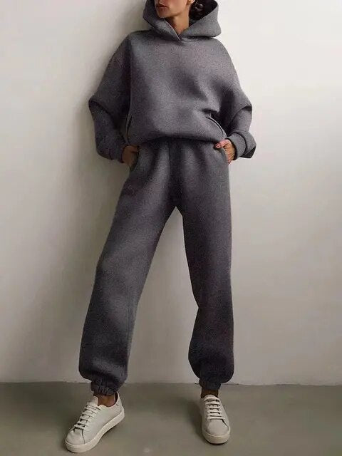 Heidi-Mode | Bequemer Hoodie & Jogginghose
