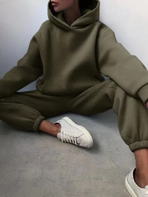 Heidi-Mode | Bequemer Hoodie & Jogginghose