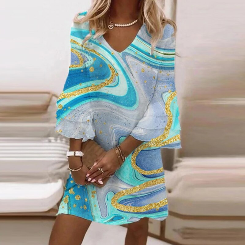Kleidchen mit klassischem Print