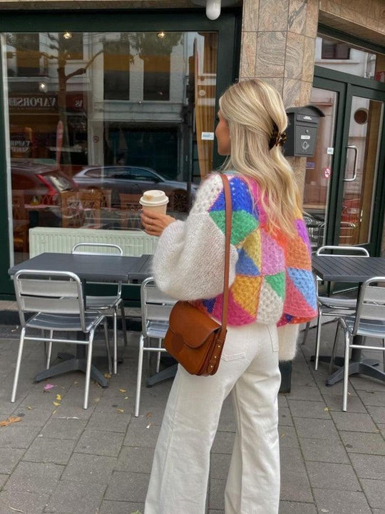 Bunte Strickbluse mit Puffärmeln