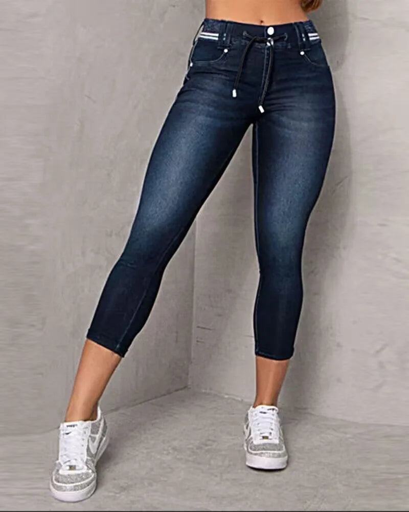 Jeans – Doppelknopfverschluss mit mittlerer Taille