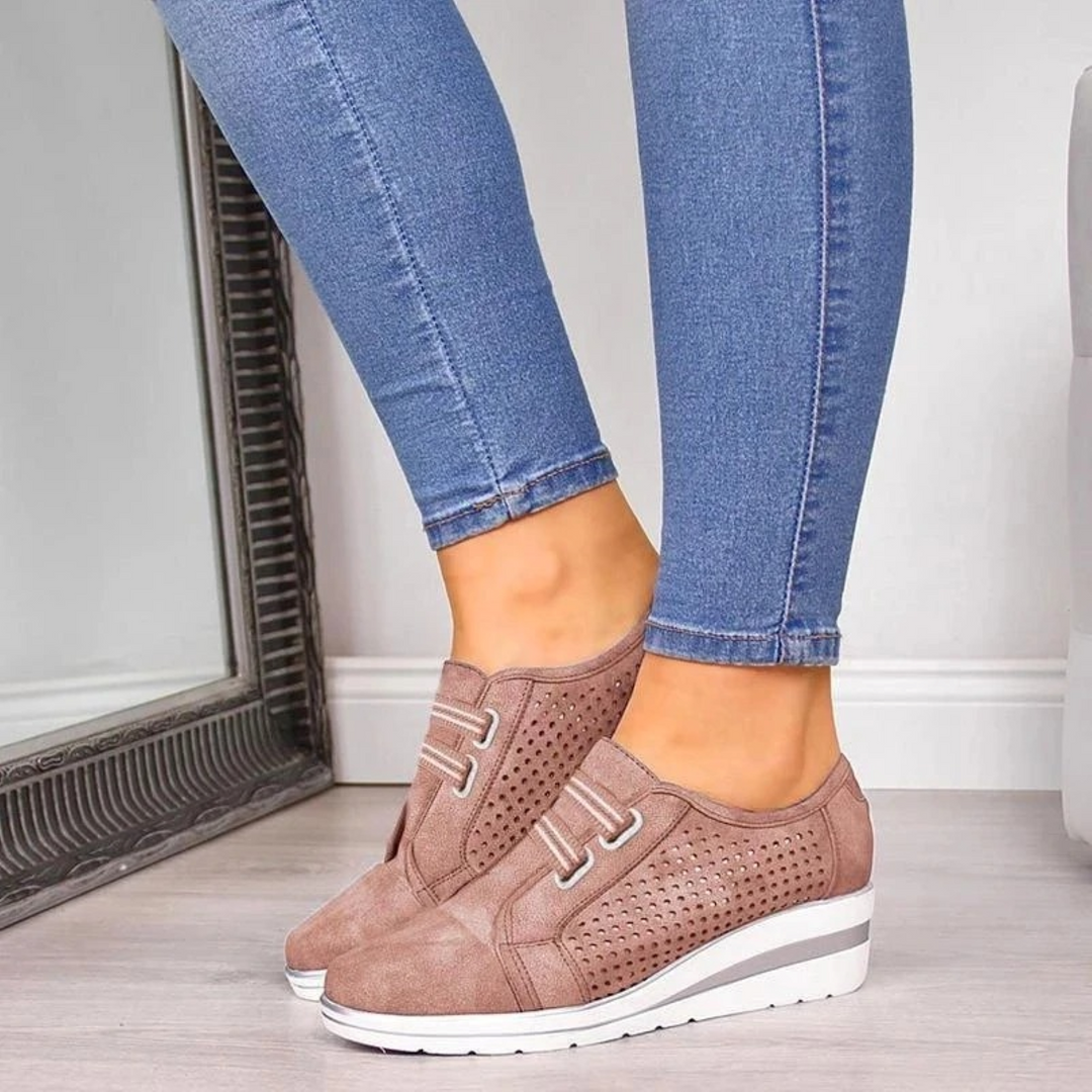Heidi-Mode | Damenschuhe mit Hohlem Musterstreifen