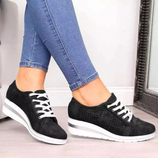 Heidi-Mode | Flache Damenschuhe mit Hohlmuster
