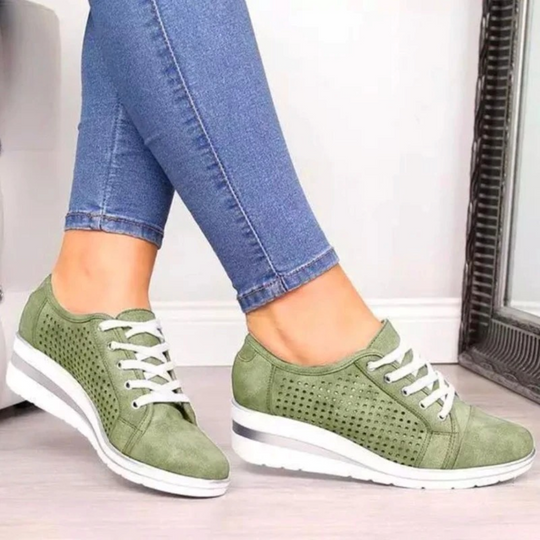 Heidi-Mode | Flache Damenschuhe mit Hohlmuster