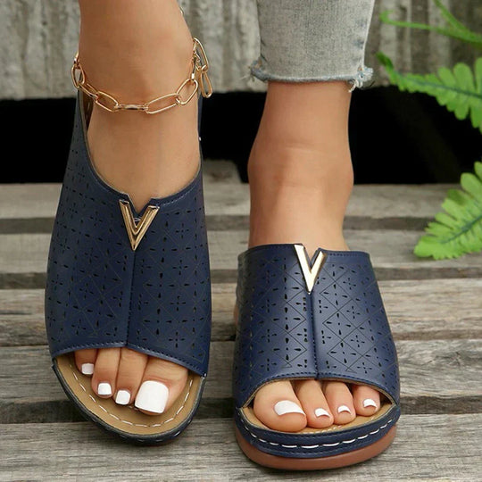 Orthopädische flache Riemchensandalen