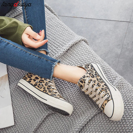 Heidi-Mode | Schuhe mit Leopardenmuster
