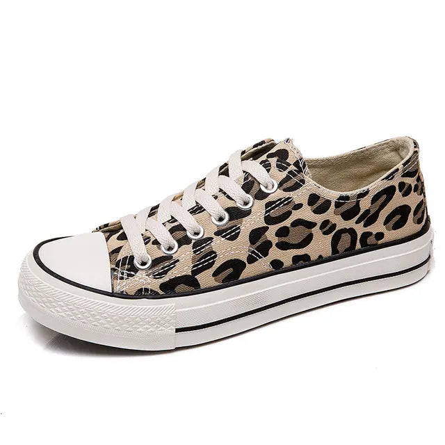 Heidi-Mode | Schuhe mit Leopardenmuster