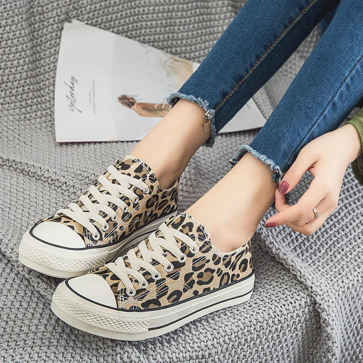 Heidi-Mode | Schuhe mit Leopardenmuster