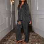 Heidi-Mode - Stilvolles Pyjama-Set aus Seide