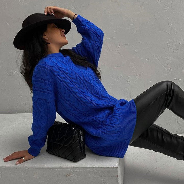 Heidi-Mode | Strickkleid mit Zopf Muster und Lockeren Schnitt