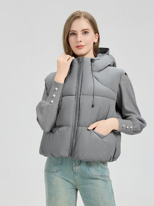 Damen gesteppte Weste mit abnehmbarer Kapuze und seitlichen Eingrifftaschen Heidi-Mode