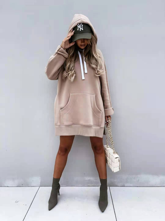 Damen lässiges Kapuzenkleid mit praktischen Eingrifftaschen und seitlichen Schlitzen Heidi-Mode