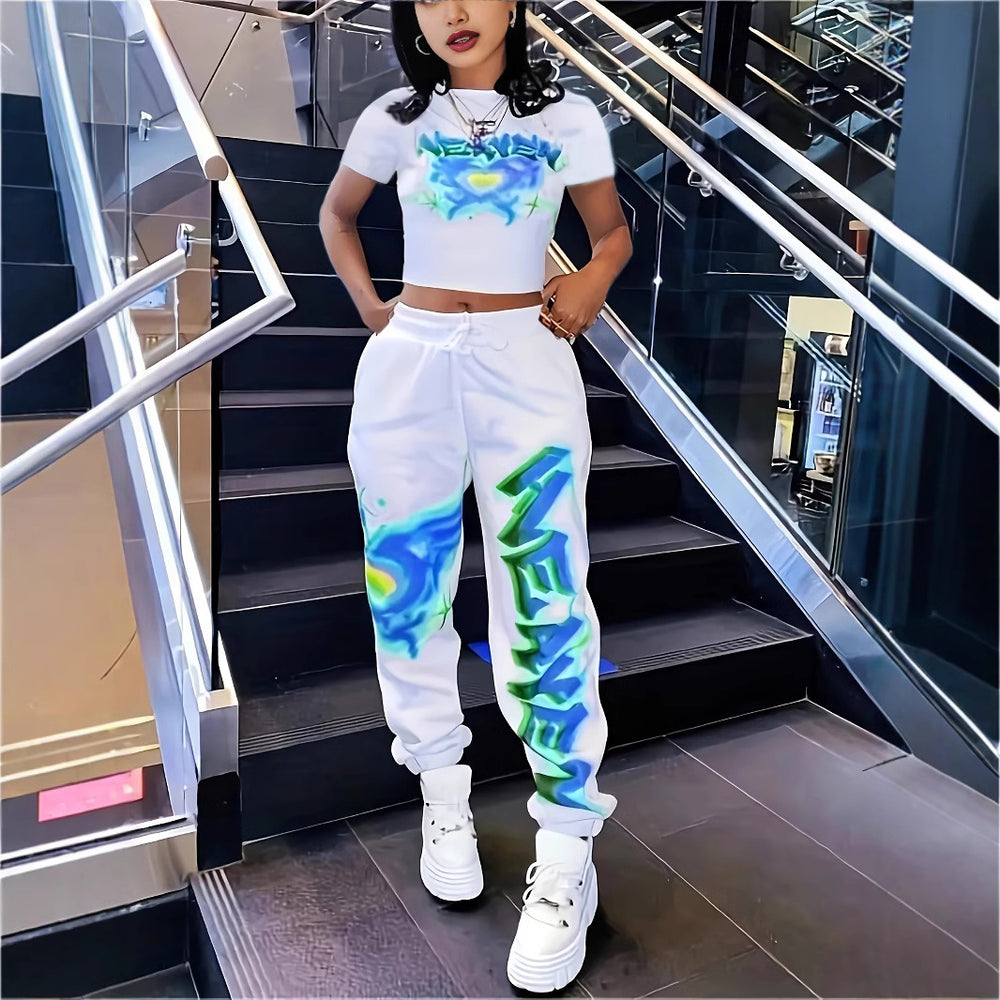 Damen Streetwear Ensemble mit kreativer Grafikgestaltung und lässigem Schnitt Heidi-Mode