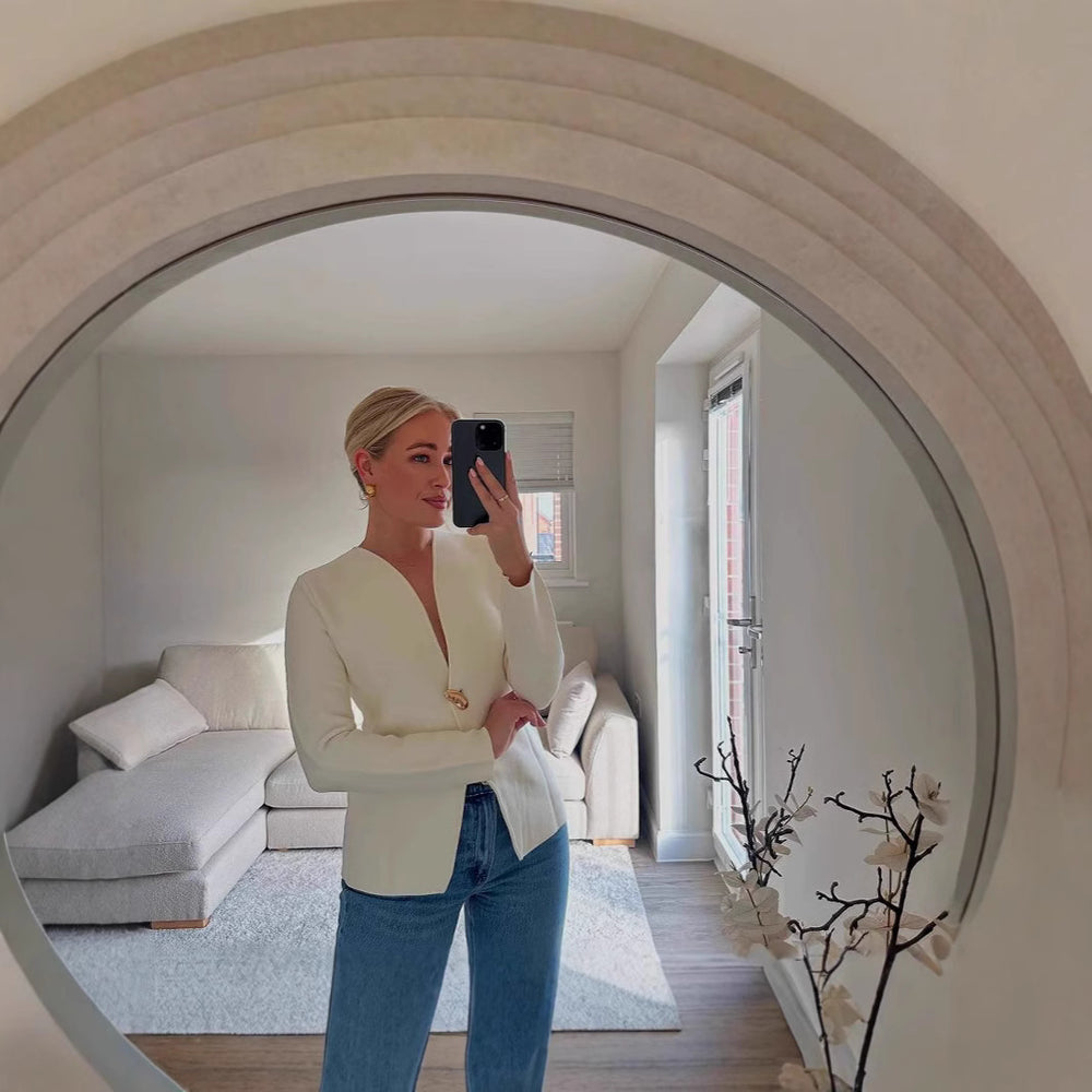 Damen Wickeljacke mit modernem V-Ausschnitt und eleganten Knopfdetails Heidi-Mode