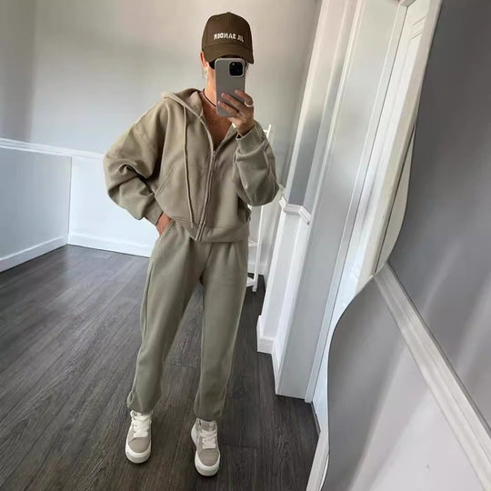 Damen sportliches Fleece-Jogginganzug mit praktischer Kapuze und elastischem Bund Heidi-Mode