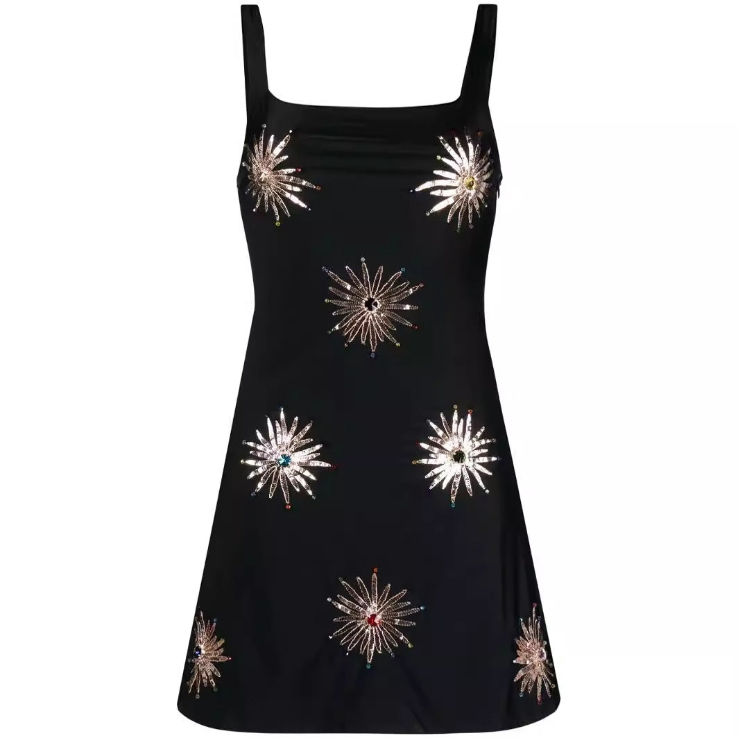 Heidi-Mode | Mit Diamanten besetztes quadratisches Hals eng anliegendes Bodycon Temperament kleines schwarzes Kleid