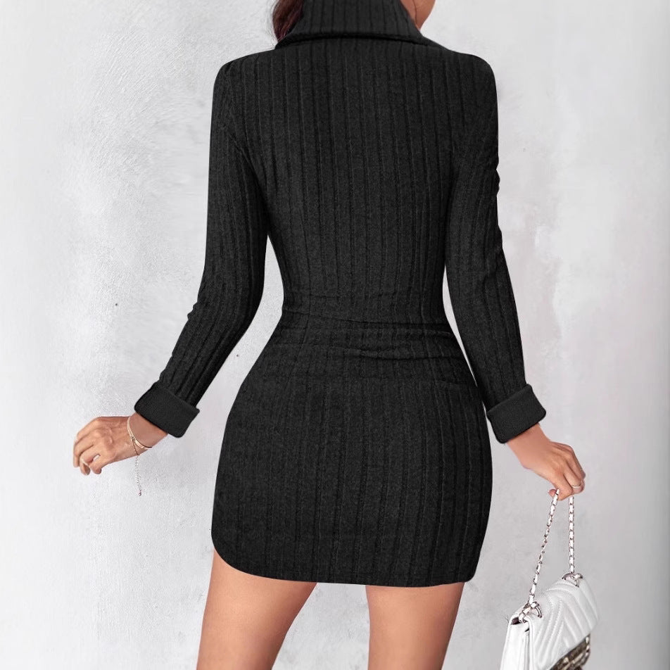 Damen Strickkleid mit V-Ausschnitt und Knopfdetails Heidi-Mode