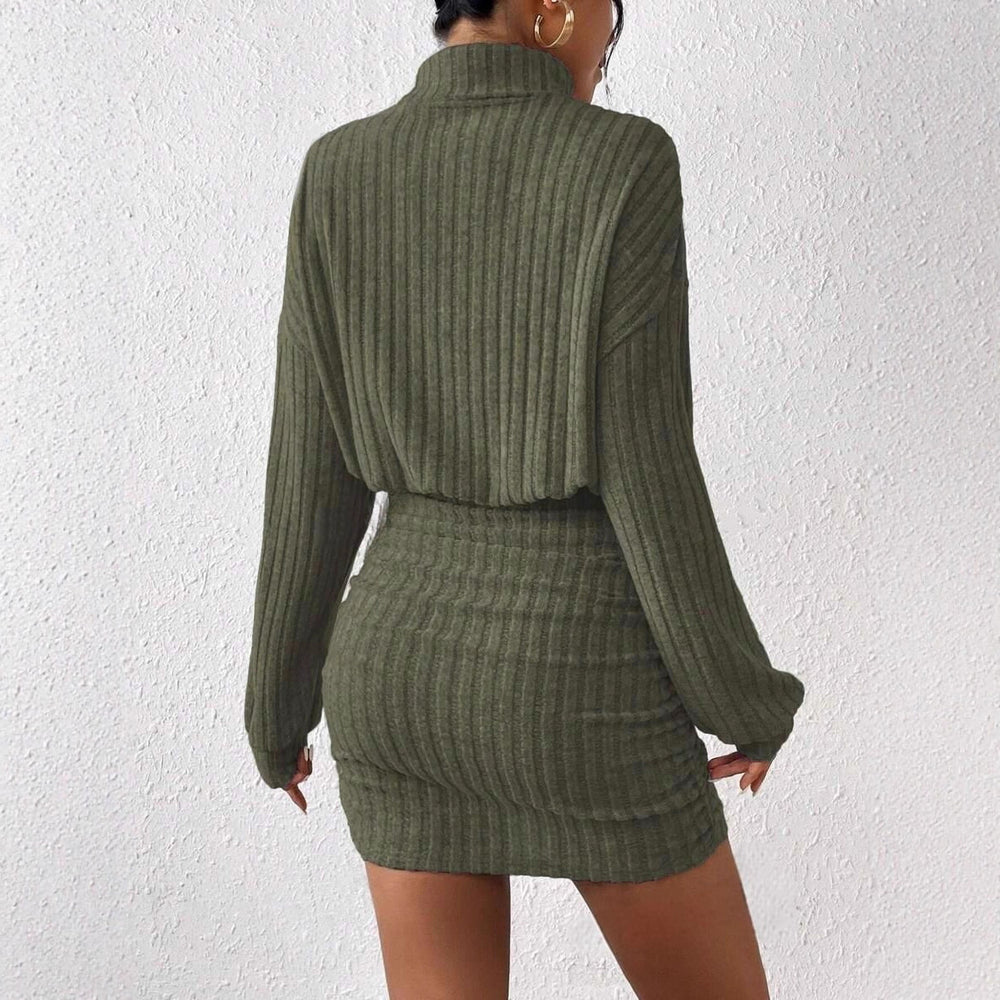 Damen Hochgeschlossener Strickpullover und Rock Heidi-Mode