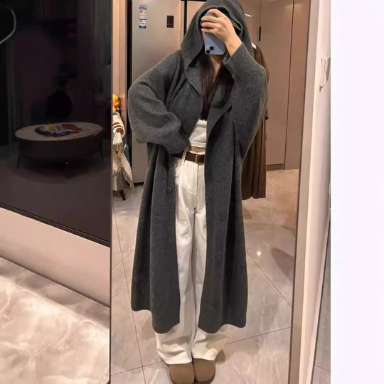 Damen Langer Strickcardigan mit Kapuze und praktischen Knöpfen Heidi-Mode