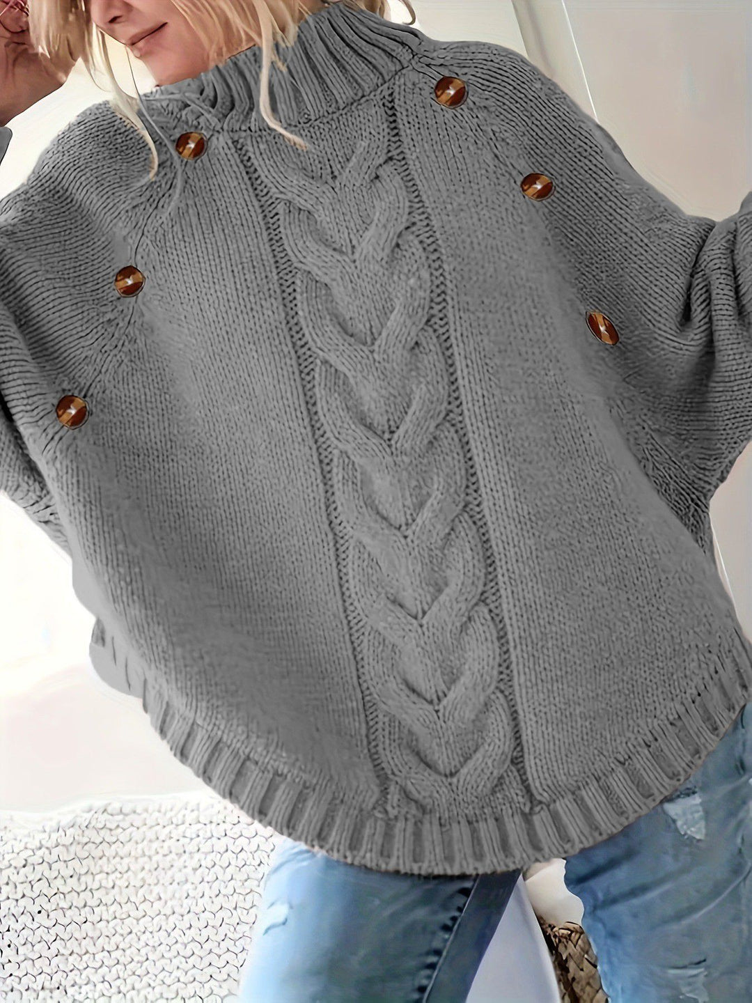 Damen Oversized Strickpullover mit Hochkragen und dekorativen Knopfdetails Heidi-Mode