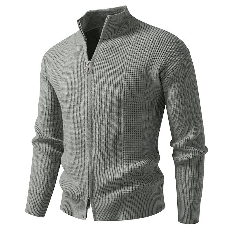 Herren Strickjacke mit hohem Kragen und innovativem Zipper Heidi-Mode