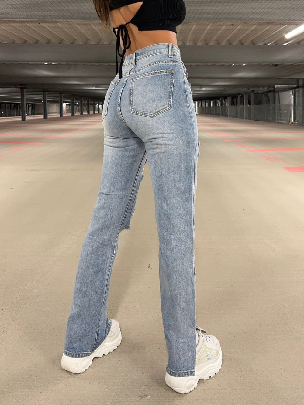 Damen Ripped Wide-Leg Jeans mit asymmetrischem Saum und hohen Details Heidi-Mode