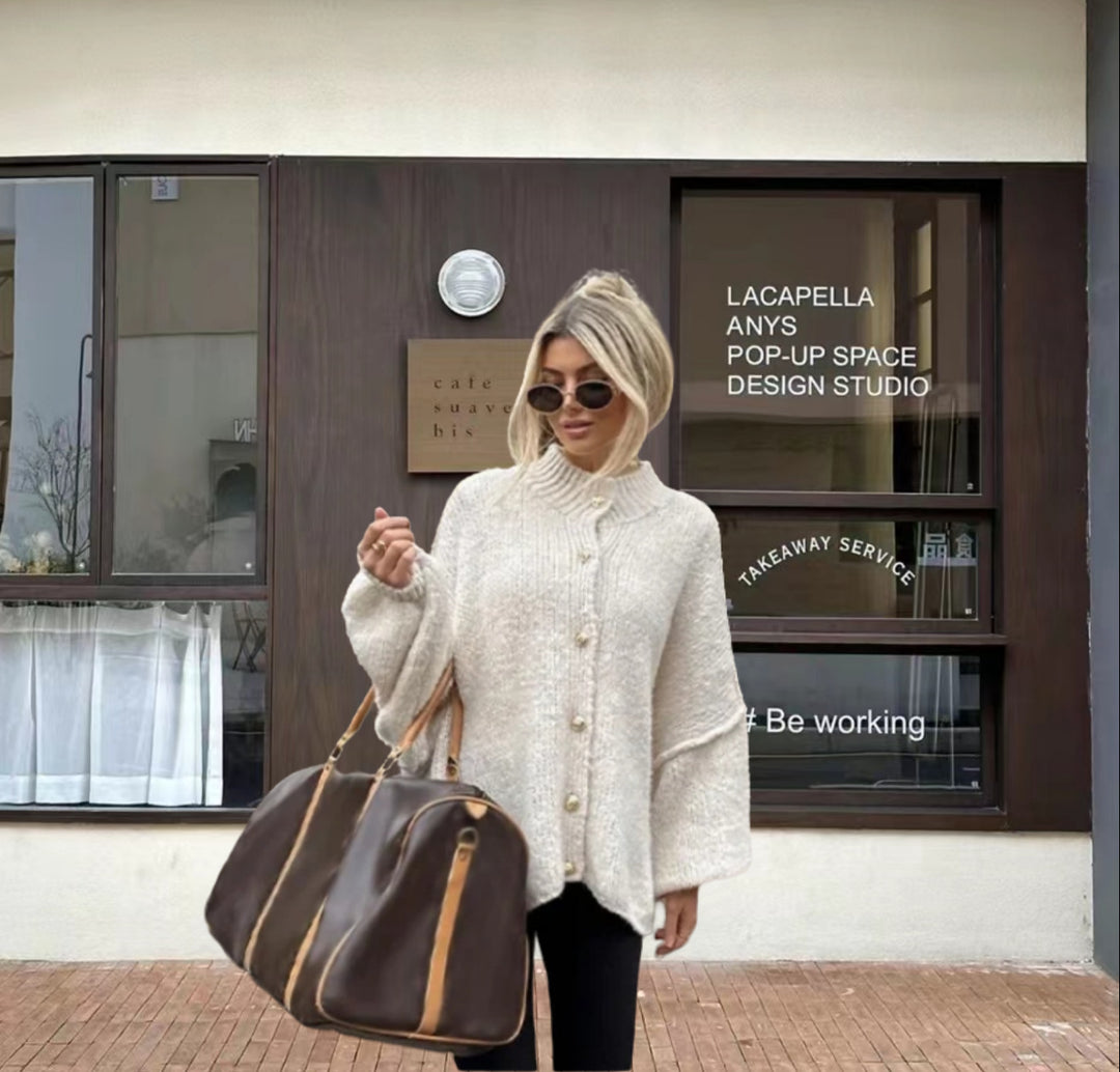 Damen Strickjacke mit weiten Ärmeln und Knopfdetails Heidi-Mode