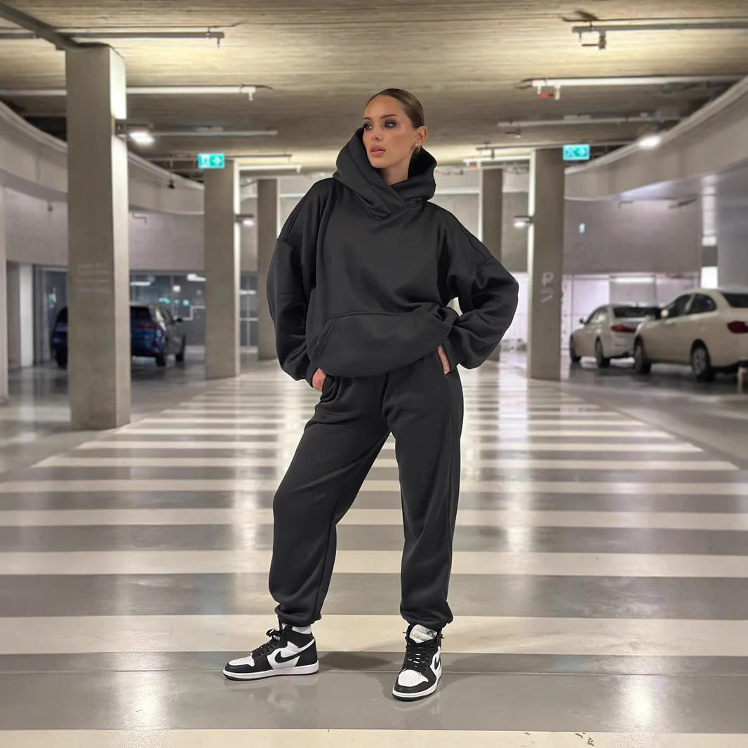 Damen gemütlicher Oversized Hoodie mit intuitivem Kordelzug und passender Jogginghose Heidi-Mode
