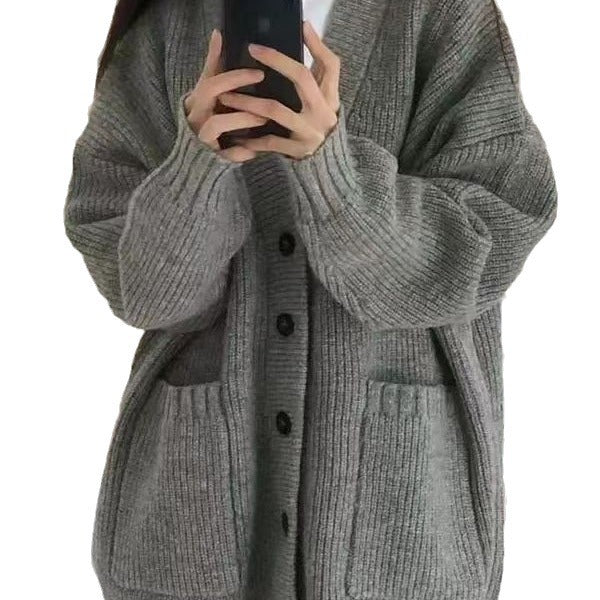 Damen Grobstrickjacke mit großen Taschen und Knopfdetails Heidi-Mode