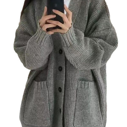 Damen Grobstrickjacke mit großen Taschen und Knopfdetails Heidi-Mode