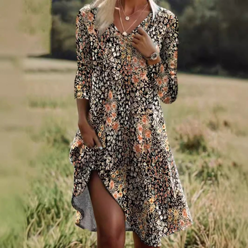 Damen Freizeitkleid mit modischem V-Ausschnitt und Seitenschlitz Heidi-Mode