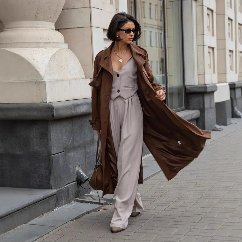 Damen Stilvoller Trenchcoat mit weitem Schnitt und Gürtel Heidi-Mode