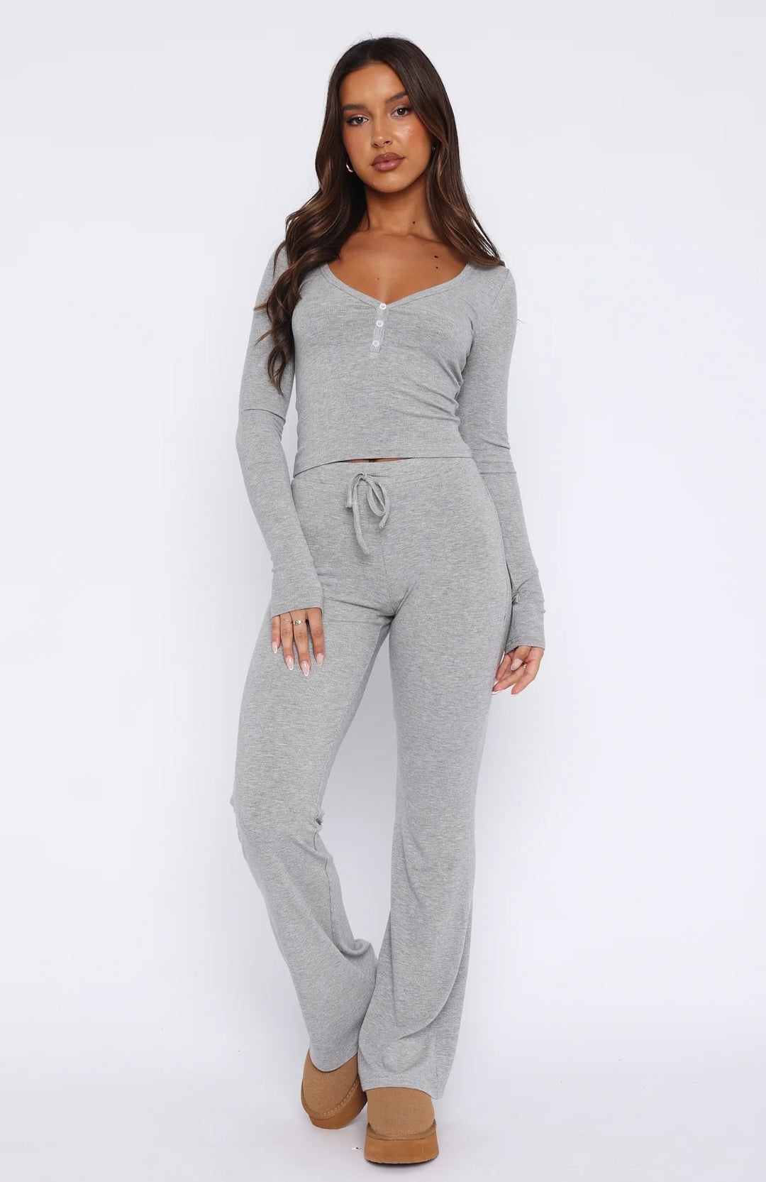 Damen Loungewear-Anzug aus weichem Rippstoff mit Knopfleiste und elastischem Bund Heidi-Mode