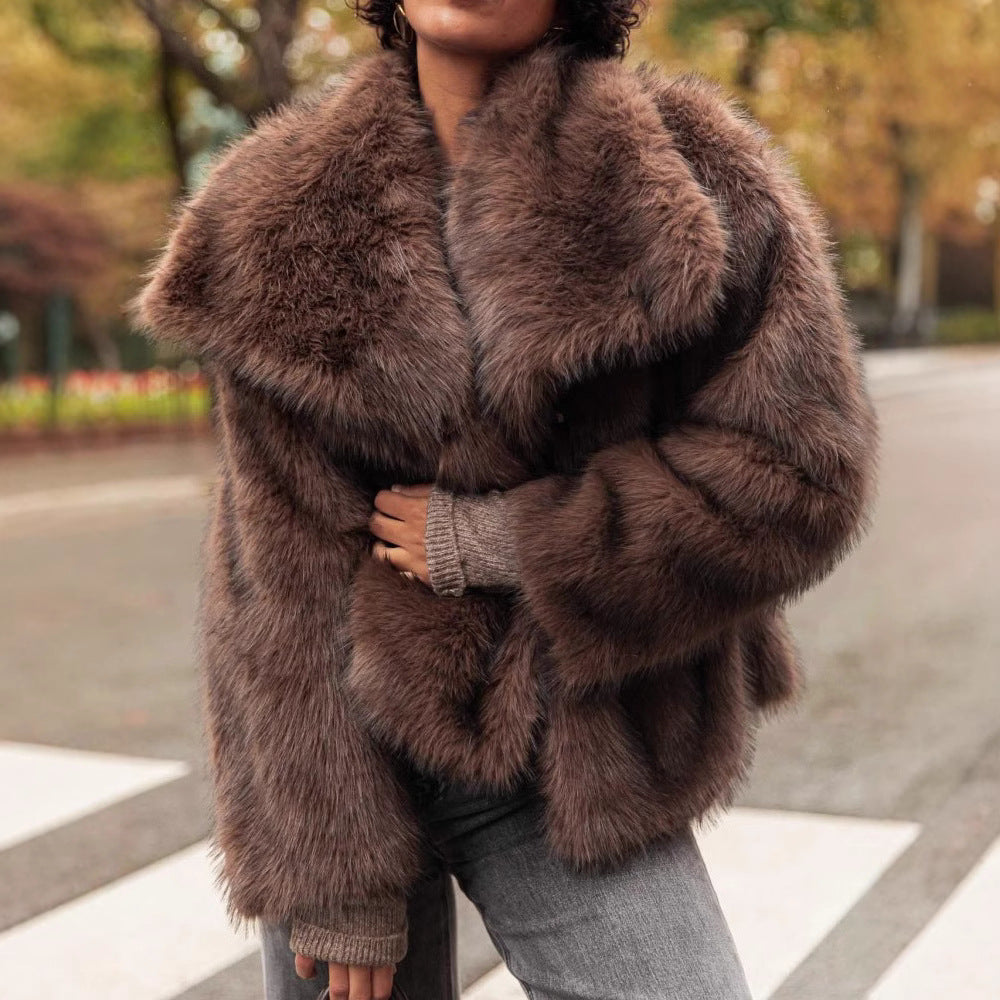 Damen Luxuriöse Kunstfelljacke mit voluminösen Ärmeln und breitem Revers Heidi-Mode