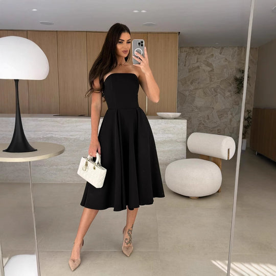 Damen A-linien Cocktailkleid mit trägerlosem Schnitt und schwingendem Rock Heidi-Mode