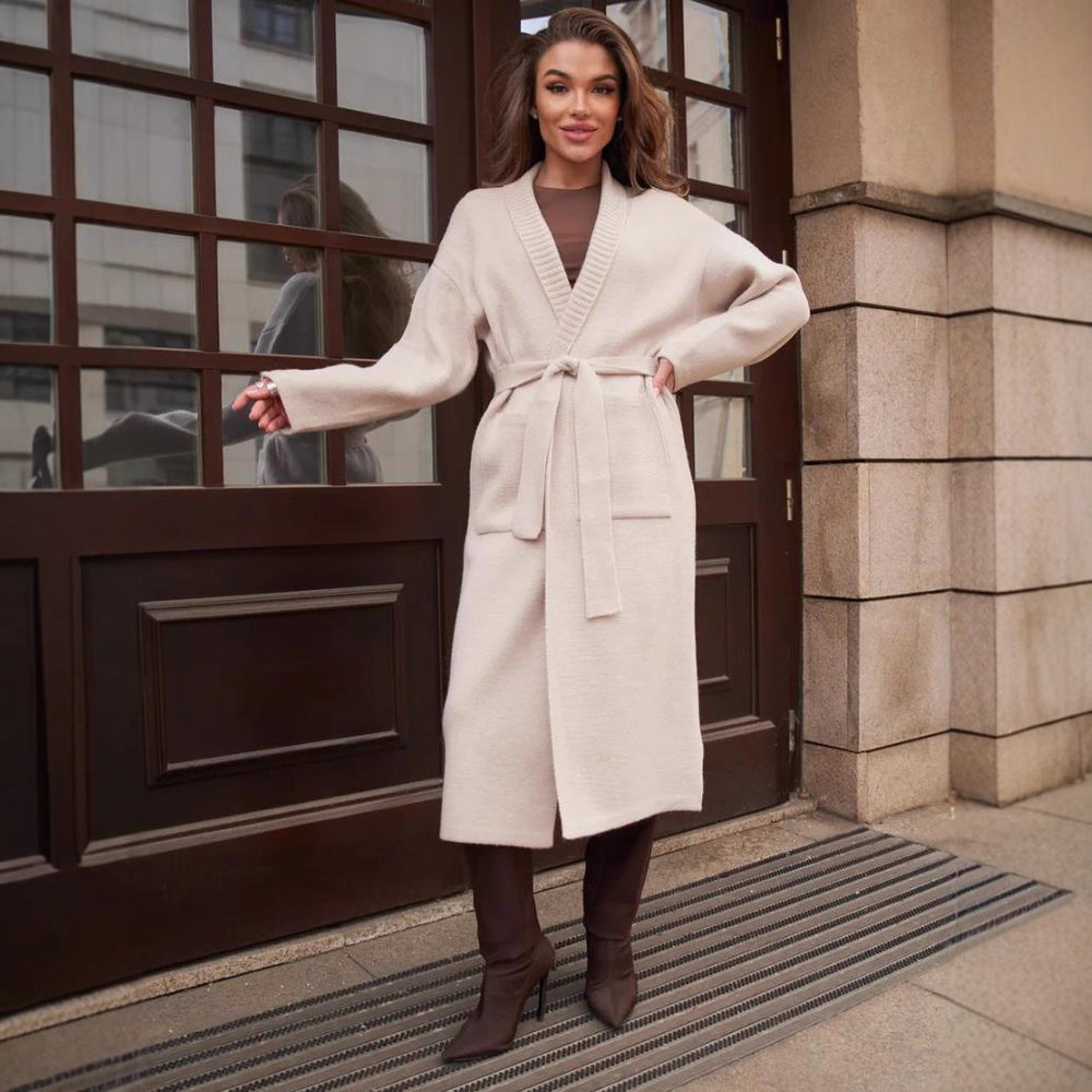 Damen Strickmantel mit Gürtel und praktischen Taschen Heidi-Mode