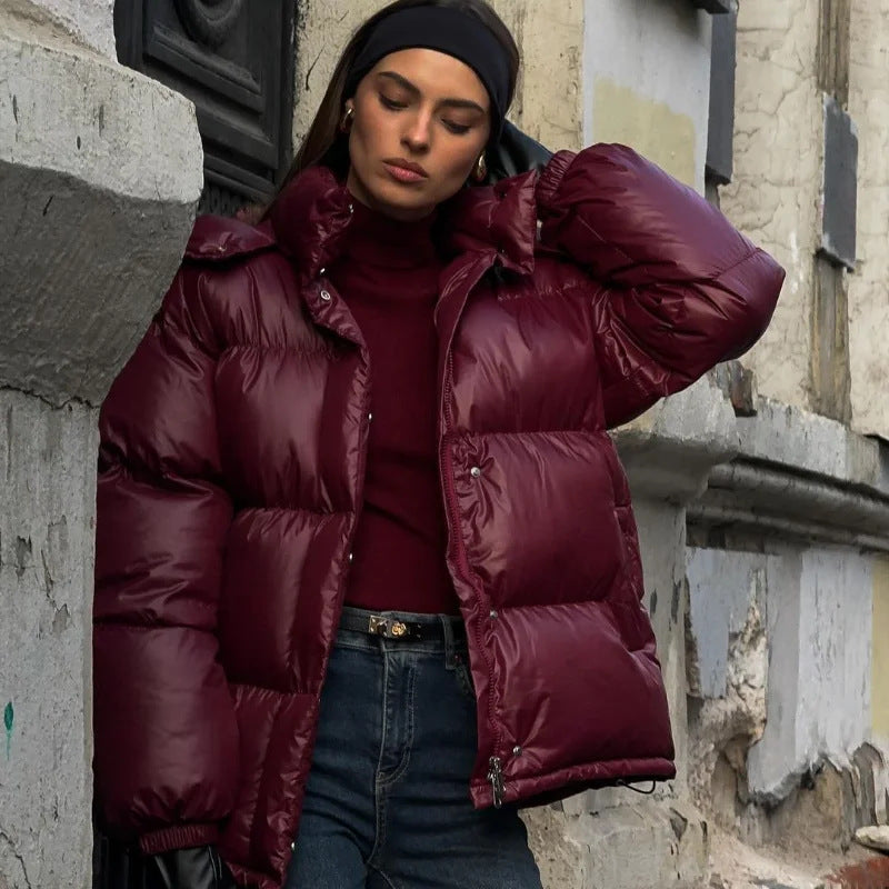 Damen Kuschelige Daunenjacke mit Kapuze und elegantem Schnitt Heidi-Mode