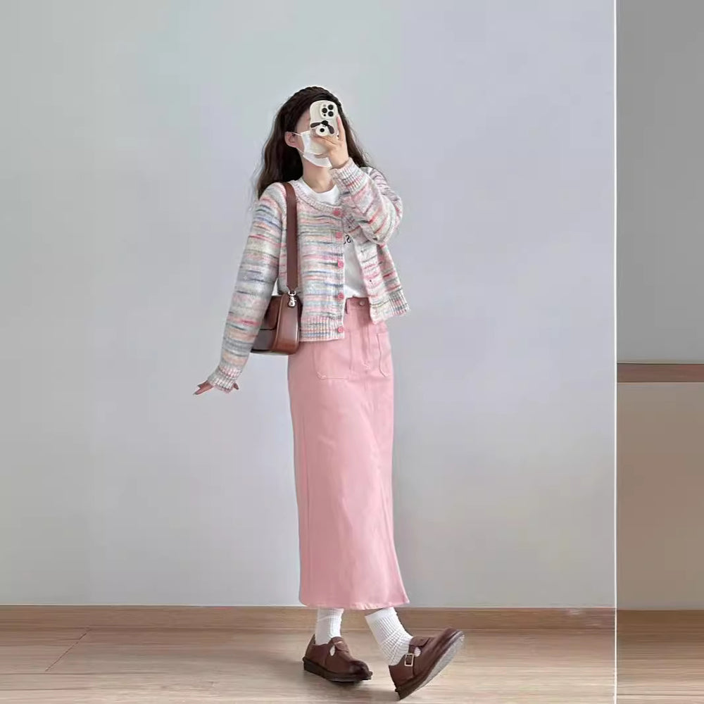 Damen Strickjacke mit buntem Muster und zarten Knöpfen Heidi-Mode