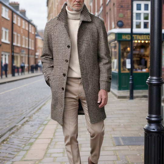 Herren modischer Trenchcoat mit praktischen Taschen und modernem Schnitt Heidi-Mode