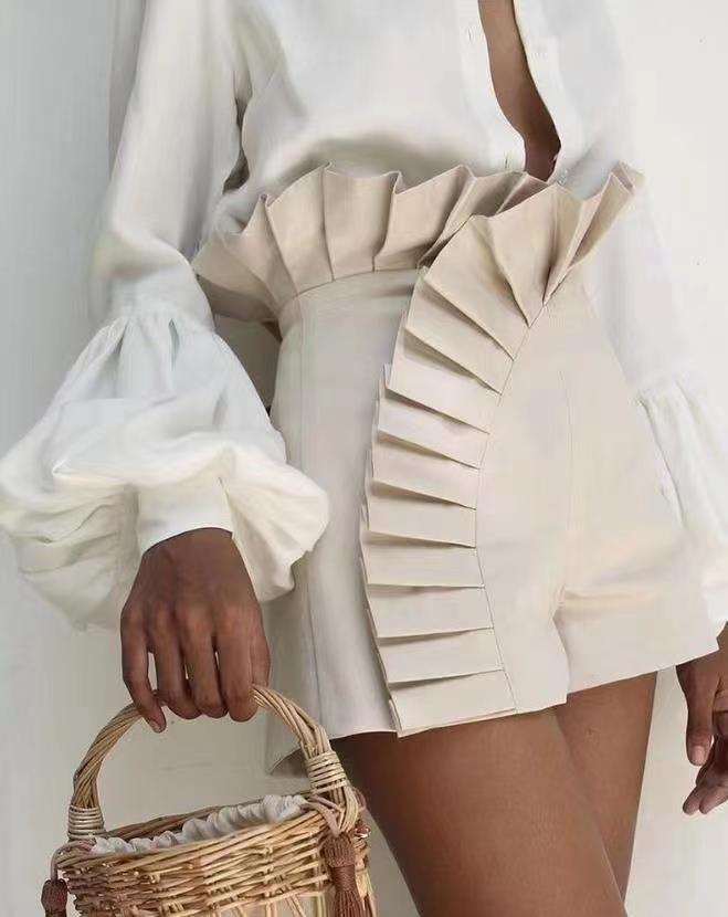 Damen Elegante kurze Hose mit Rüschendetails Heidi-Mode