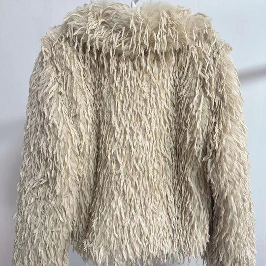 Damen Flauschige Kurzjacke aus Kunstpelz mit tiefem Schnitt Heidi-Mode