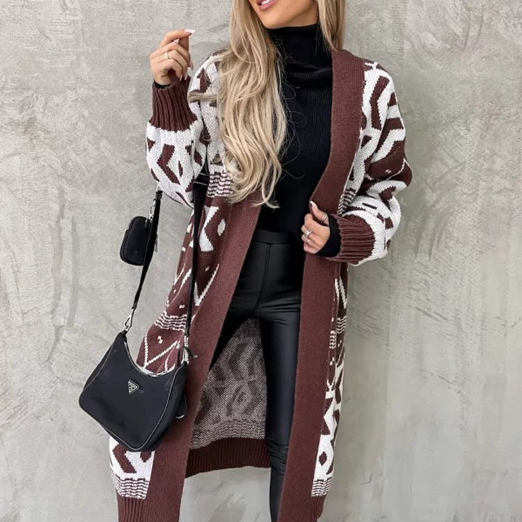 Damen Strickmantel mit modernem grafischen Muster und lässiger Passform Heidi-Mode