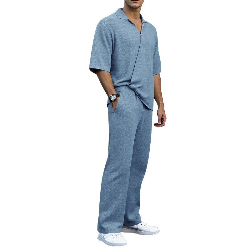 Herren elegantes Freizeit-Outfit aus weichem Strickmaterial mit lässigem Schnitt Heidi-Mode