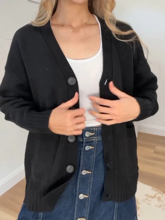 Damen Strickjacke mit Taschen und modernen Knöpfen Heidi-Mode