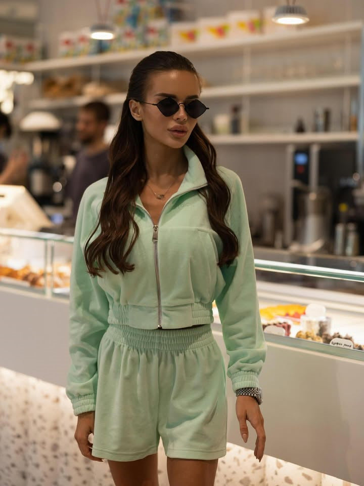 Damen Sportliches Loungewear-Set mit bequemer Jacke und Shorts Heidi-Mode