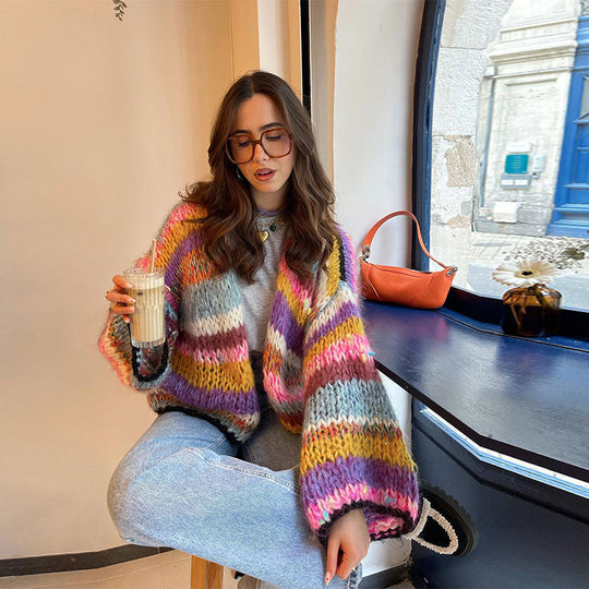 Damen Strickjacke mit voluminösen Ärmeln und farbverlaufendem Design Heidi-Mode