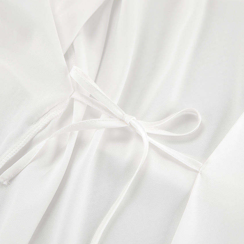 Damen Satin-Morgenmantel mit eleganten Puffärmeln und taillierbarem Gürtel Heidi-Mode