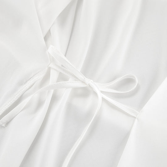 Damen Satin-Morgenmantel mit eleganten Puffärmeln und taillierbarem Gürtel Heidi-Mode