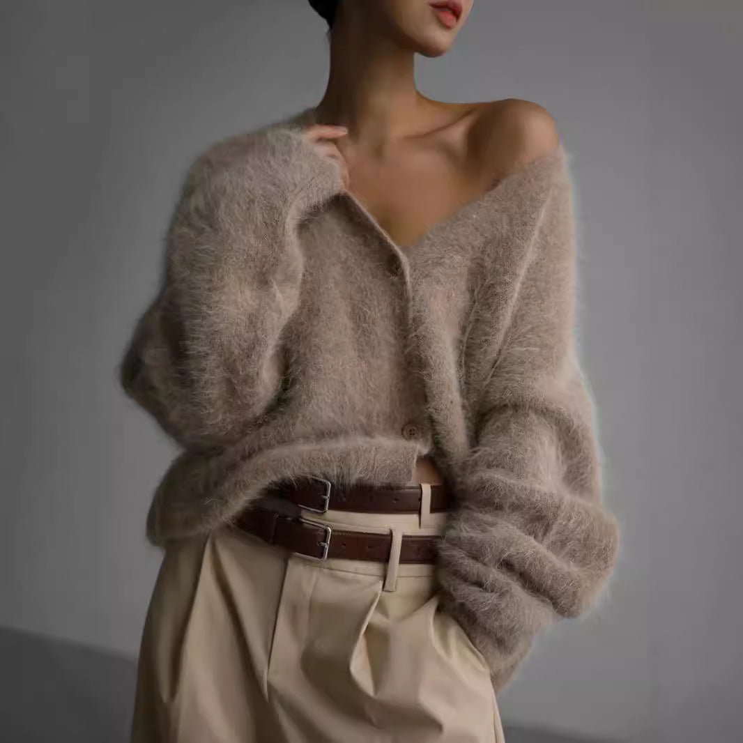Damen gemütlicher Strickcardigan mit weichem Flauschmaterial und modischem Knopfdetail Heidi-Mode