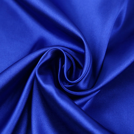 Damen luxuriöser Satin-Morgenmantel mit filigranen Spitzenakzenten Heidi-Mode